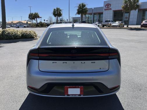 2025 Toyota Prius XLE