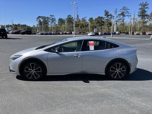 2025 Toyota Prius XLE