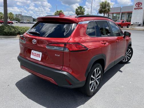 2023 Toyota Corolla Cross XLE
