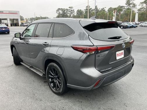 2024 Toyota Highlander Hybrid XLE