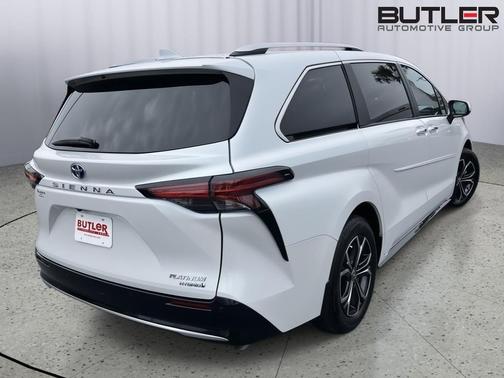2024 Toyota Sienna Platinum