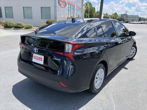 2022 Toyota Prius LE