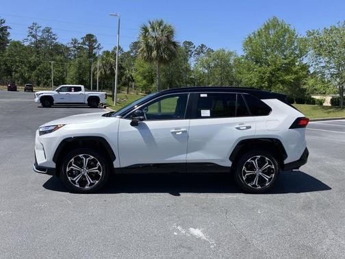 2025 Toyota RAV4 Hybrid SE