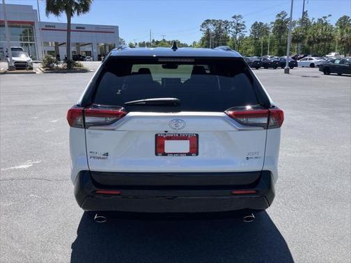2025 Toyota RAV4 Hybrid SE