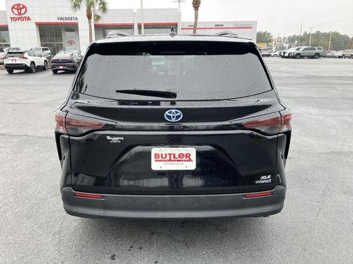 2024 Toyota Sienna XLE 7 Passenger