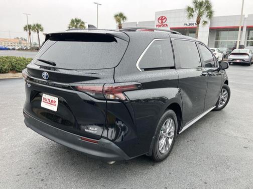2024 Toyota Sienna XLE 7 Passenger