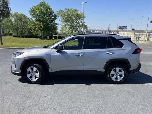 2020 Toyota RAV4 Hybrid SE
