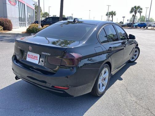 Black (Jet Black) 2014 BMW 320 i