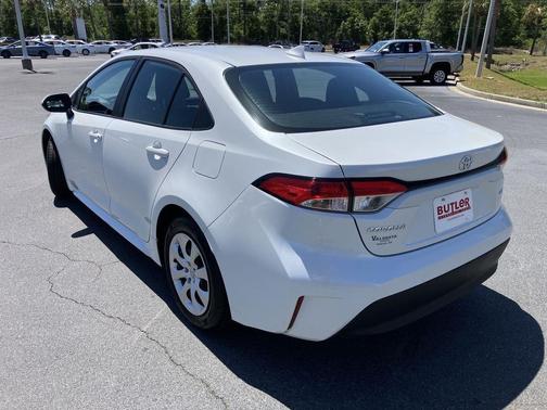 White (Wind Chill Pearl) 2025 Toyota Corolla LE