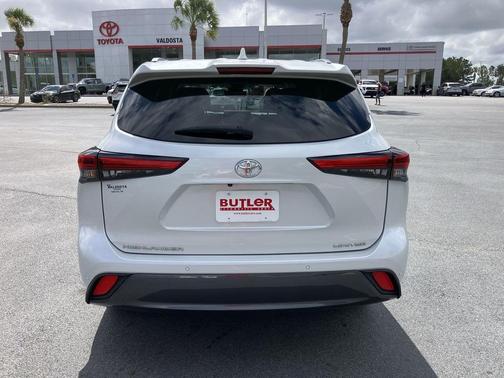 2022 Toyota Highlander Limited