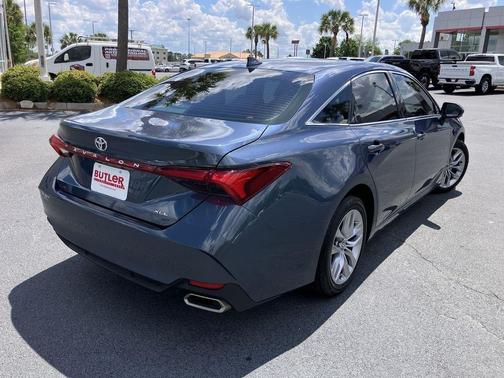 Gray (Harbor Gray Metallic) 2021 Toyota Avalon XLE