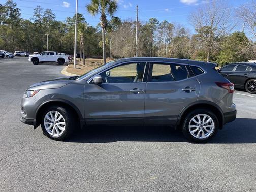 2022 Nissan Rogue Sport S