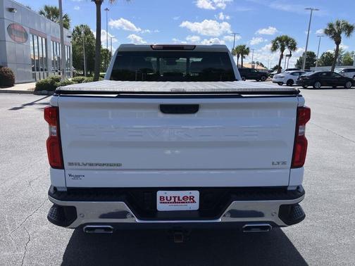 White (Summit White) 2023 Chevrolet Silverado 1500 LTZ