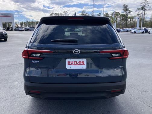 2025 Toyota Highlander LE