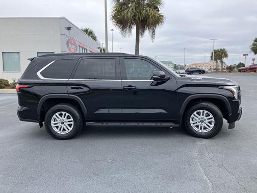 2024 Toyota Sequoia SR5