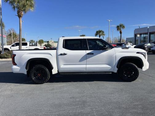 2022 Toyota Tundra Hybrid TRD Pro