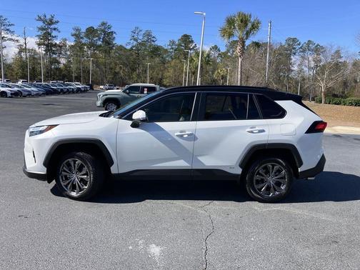 2024 Toyota RAV4 Hybrid XLE Premium
