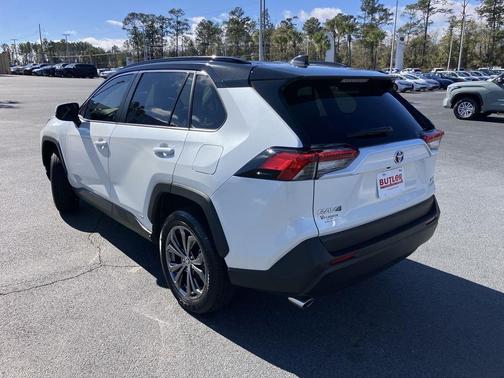 2024 Toyota RAV4 Hybrid XLE Premium