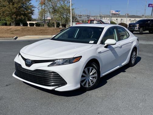 2019 Toyota Camry Hybrid SE