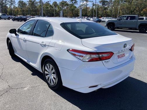 2019 Toyota Camry Hybrid SE