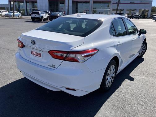 2019 Toyota Camry Hybrid SE