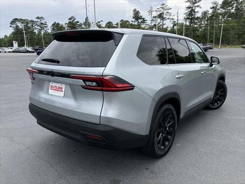 2025 Toyota Highlander LE