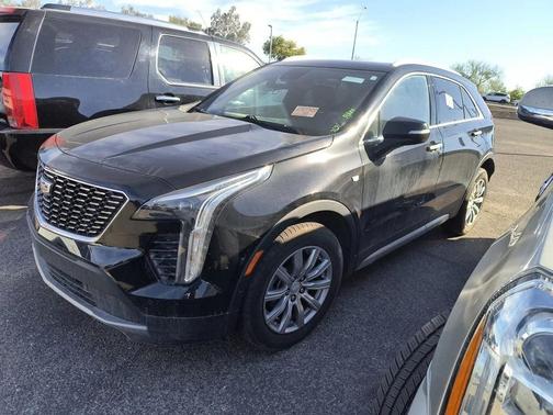 2022 Cadillac XT4 Premium Luxury