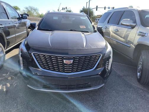 2022 Cadillac XT4 Premium Luxury