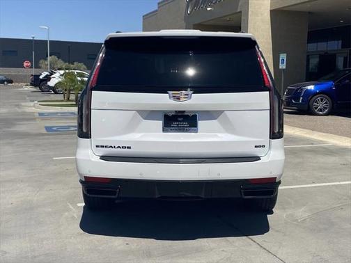 2022 Cadillac Escalade Sport