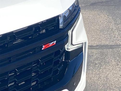 2023 Chevrolet Suburban 4WD Z71