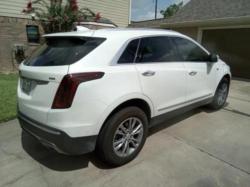 2022 Cadillac XT5 Premium Luxury