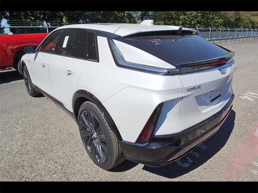 2024 Cadillac LYRIQ Sport