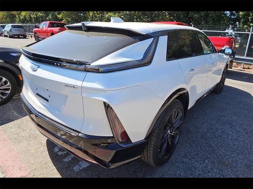 2024 Cadillac LYRIQ Sport