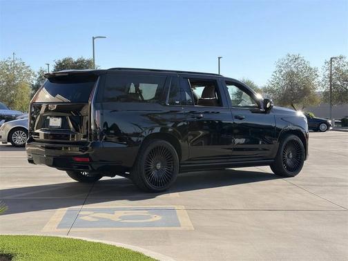 2022 Cadillac Escalade ESV Sport