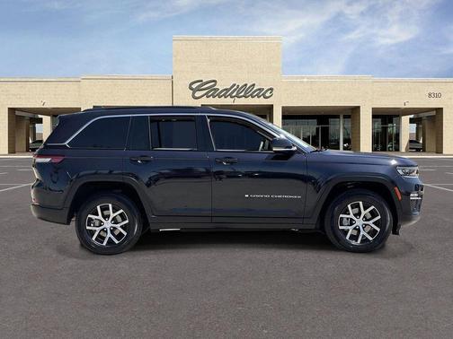 Midnight Sky 2024 Jeep Grand Cherokee Limited
