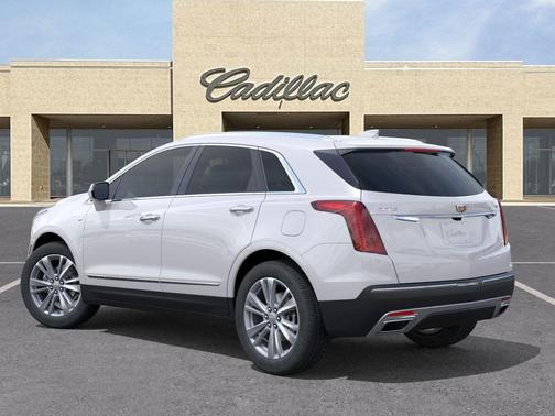 Crystal White Tricoat 2026 Cadillac XT5 Premium Luxury