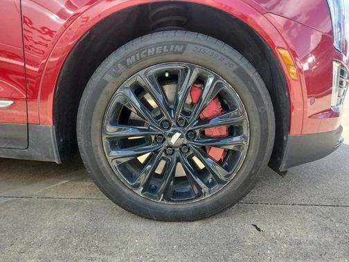 2022 Cadillac XT5 Sport