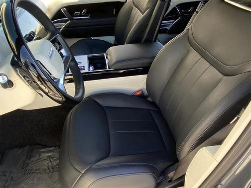 2024 Land Rover Range Rover P530 SE