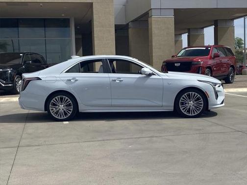 2022 Cadillac CT4 Premium Luxury