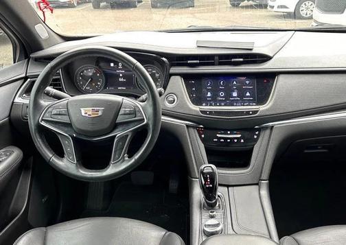 2022 Cadillac XT5 Premium Luxury