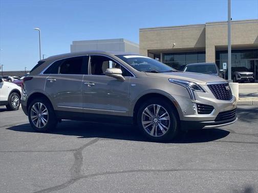 2022 Cadillac XT5 Premium Luxury