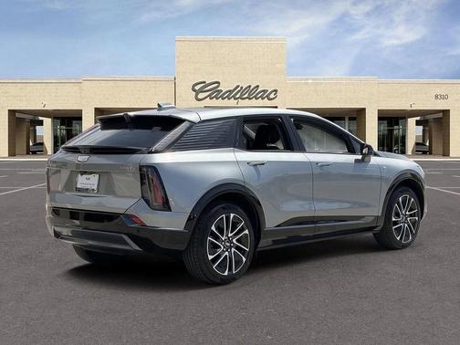 Argent Silver Metallic 2025 Cadillac OPTIQ Sport 2 AWD