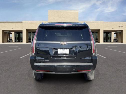 2018 Cadillac Escalade ESV Luxury