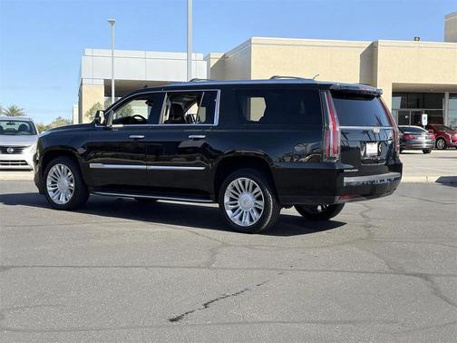 2018 Cadillac Escalade ESV Luxury