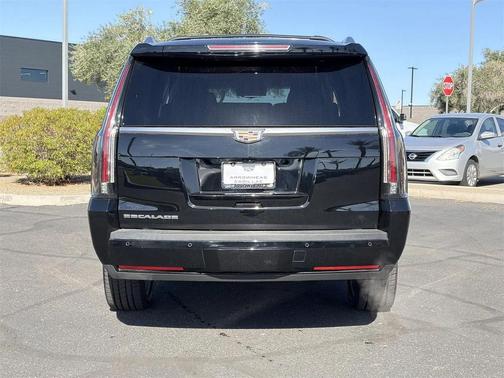 2018 Cadillac Escalade ESV Luxury