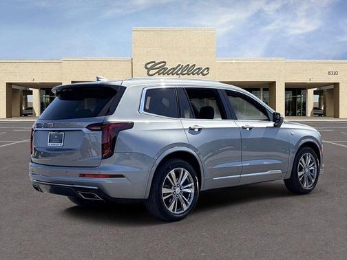 Argent Silver Metallic 2024 Cadillac XT6 Premium Luxury FWD