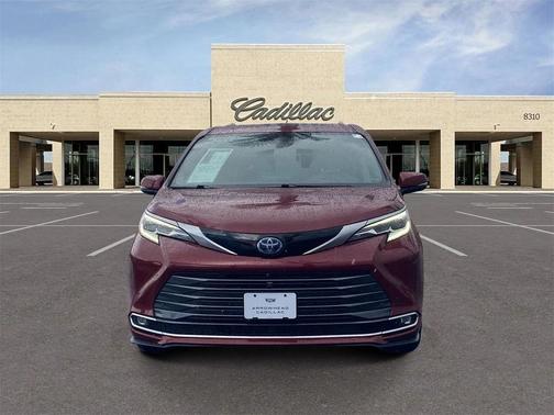 2023 Toyota Sienna Platinum 7 Passenger