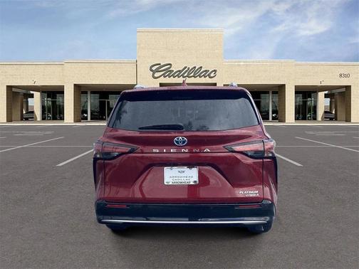 2023 Toyota Sienna Platinum 7 Passenger