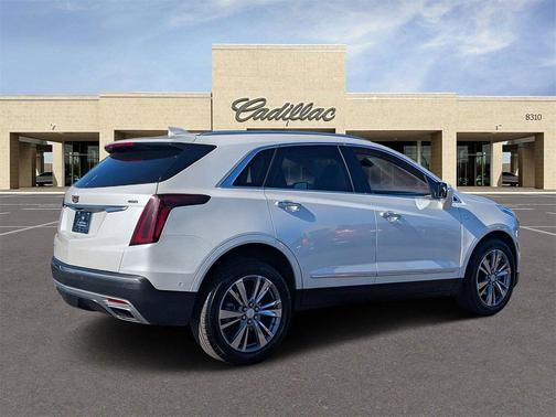 2022 Cadillac XT5 Premium Luxury