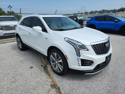 2022 Cadillac XT5 Premium Luxury